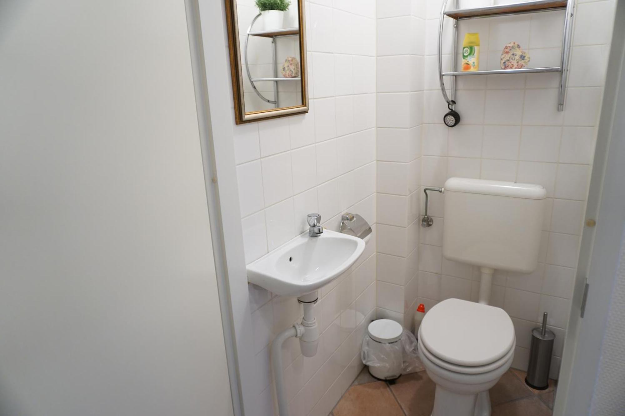 Kustverhuur, Zwin 242 *