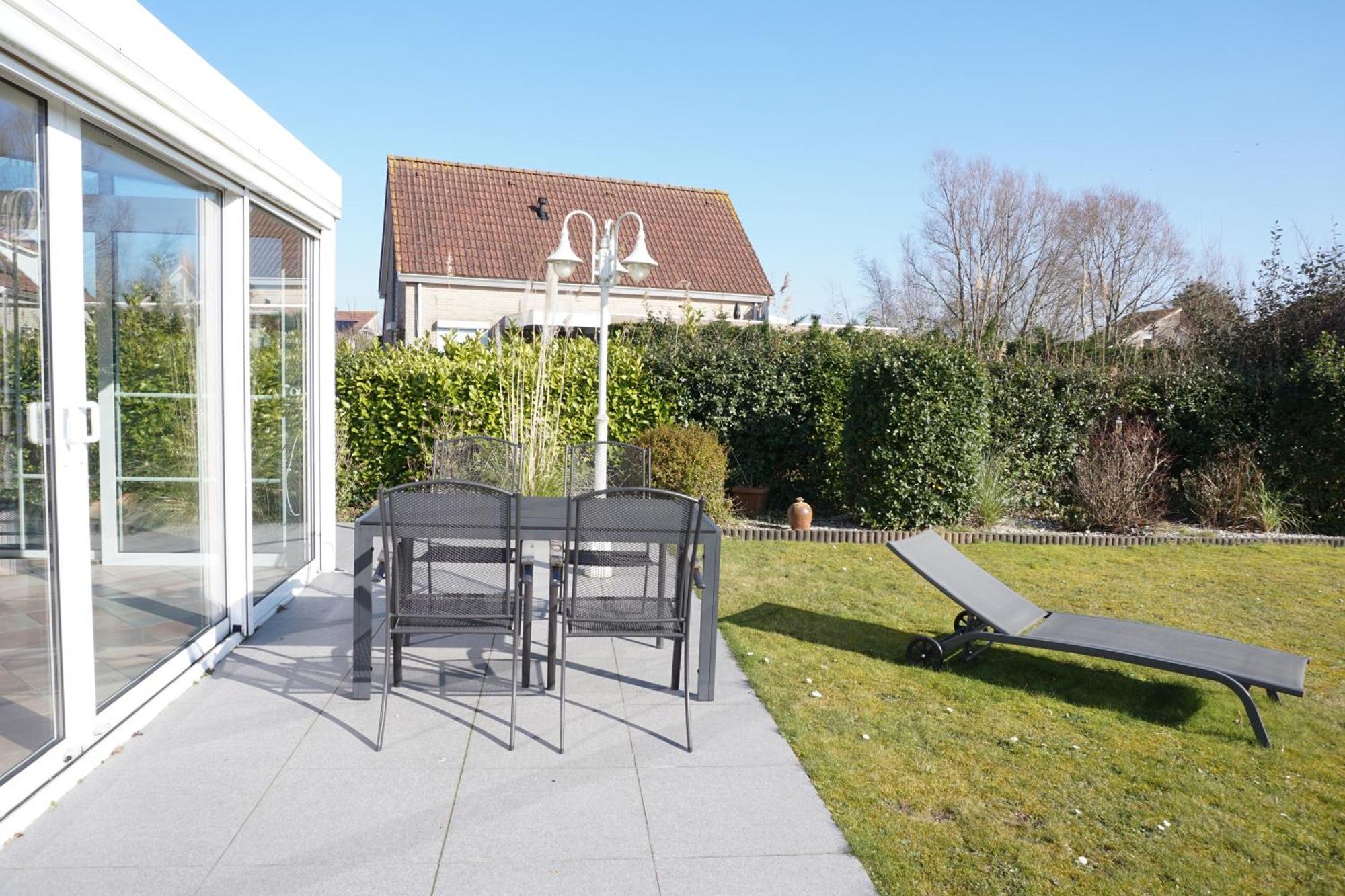 Vakantiehuis Kustverhuur, Zwin 242