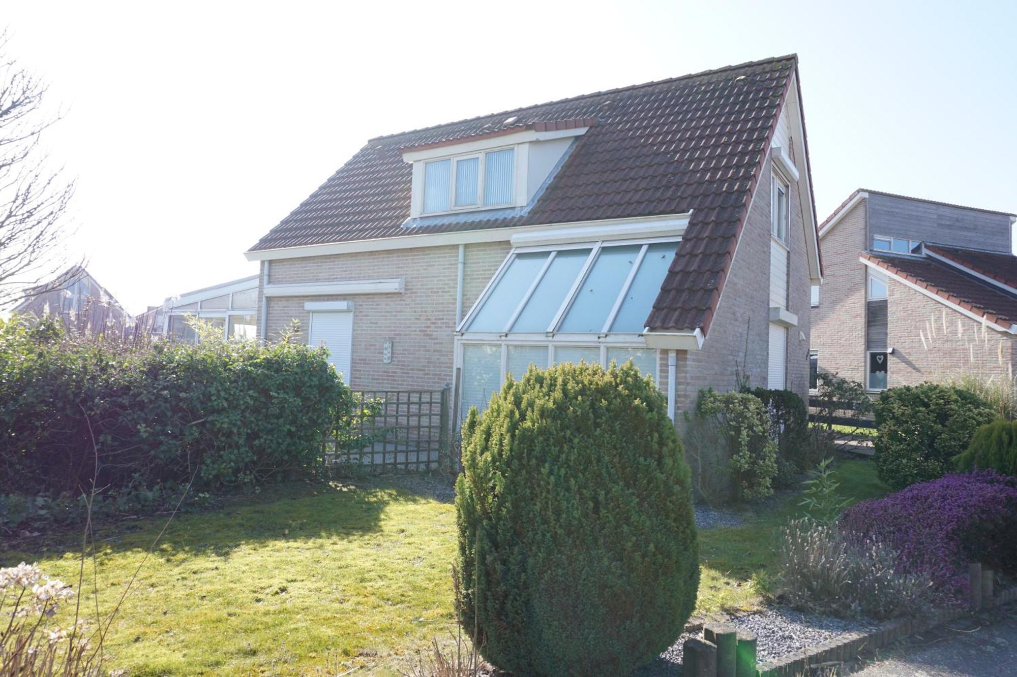 Kustverhuur, Zwin 242 *